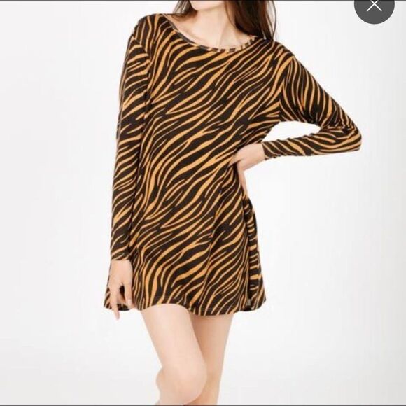 Smash + Tess Sweater Weather Long Sleeve Sweater Dress in Teresa Tiger NWT - Picture 1 of 8